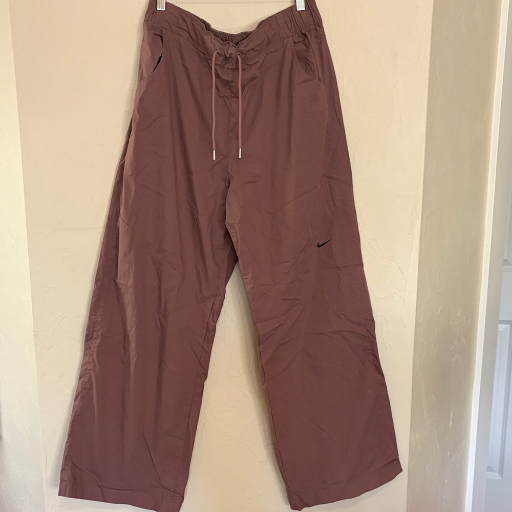 Nike Women's Track Pants Dusty Mauve